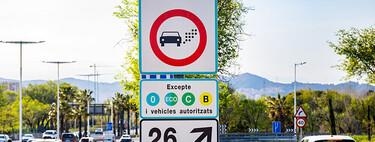 Más de nueve millones de coches con etiqueta B tendrán ahora el acceso limitado a las ZBE, empezando por Barcelona y Madrid 
